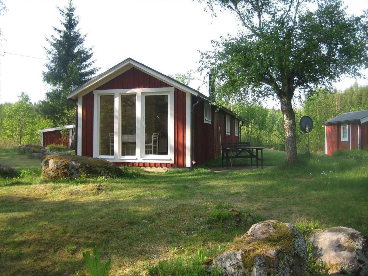 Ferienhaus In Malilla Boote Sauna See Екстер'єр фото