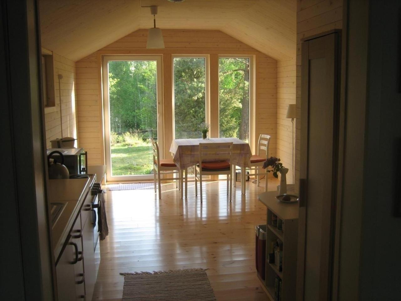Ferienhaus In Malilla Boote Sauna See Екстер'єр фото